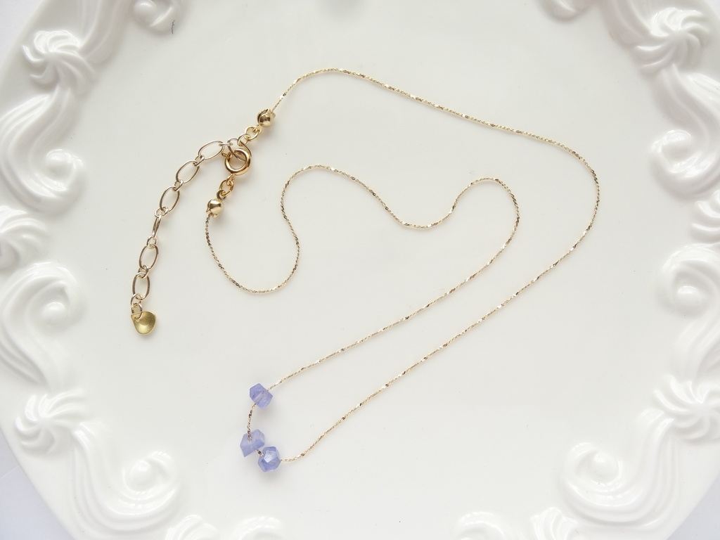 タンザナイトネックレス・ヒヤシンスシード