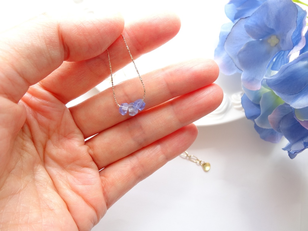 タンザナイトネックレス・ヒヤシンスシード