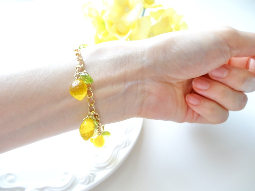 ガラスのレモンのブレスレットA