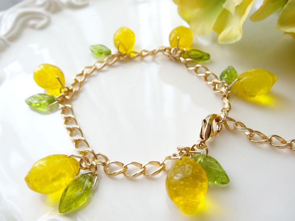ガラスのレモンのブレスレットA
