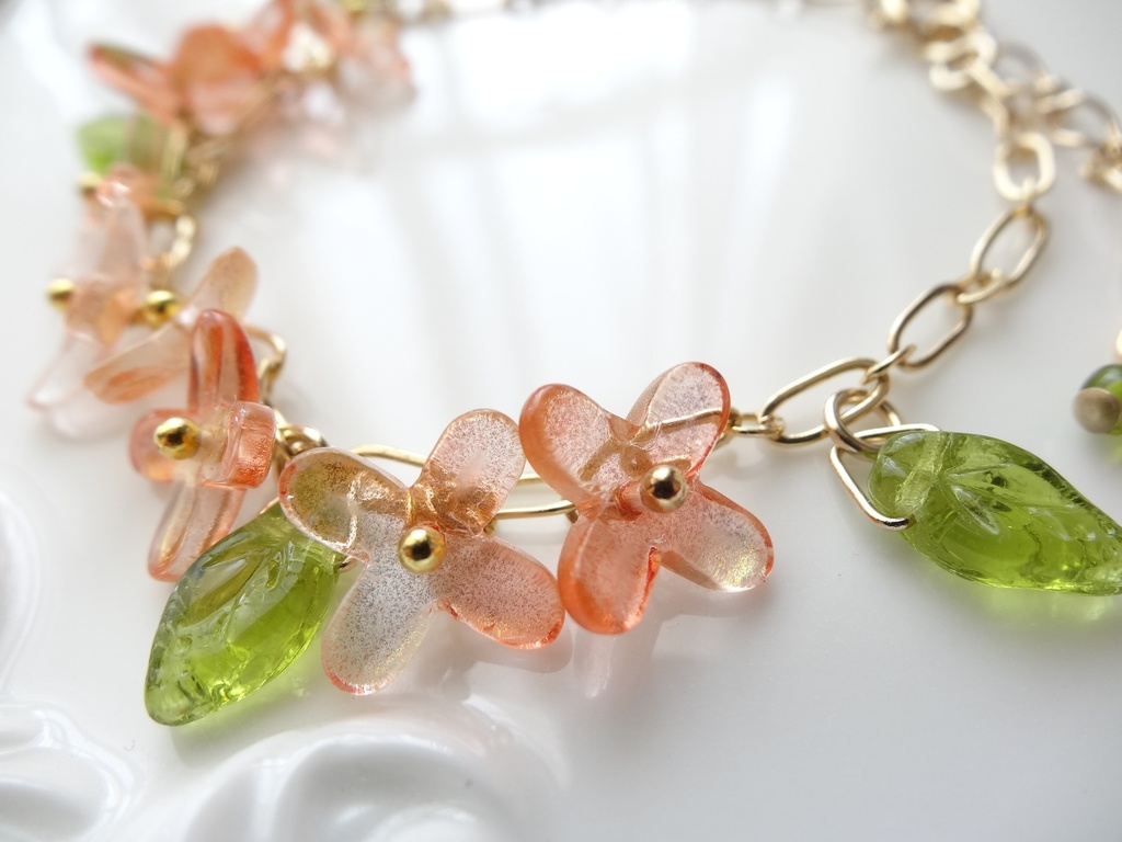 金木犀・花冠のブレスレット・パールオレンジ