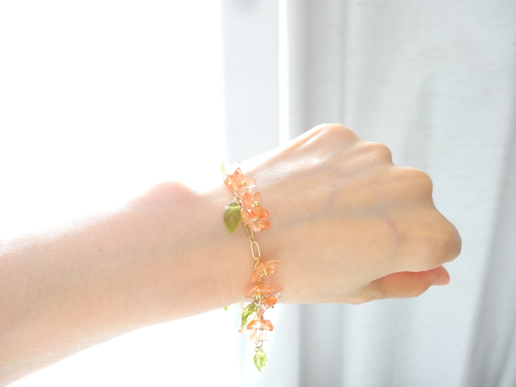 金木犀・花冠のブレスレット・パールオレンジ