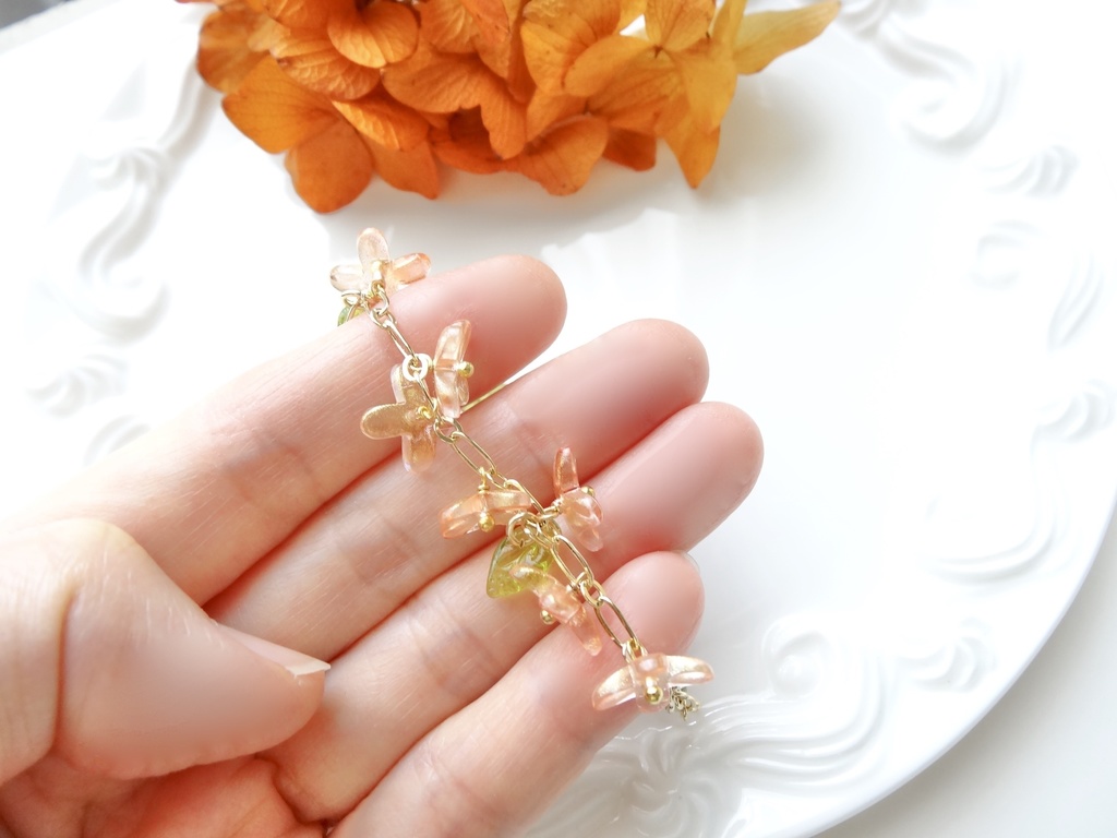 金木犀・花冠のブレスレット・パールオレンジ