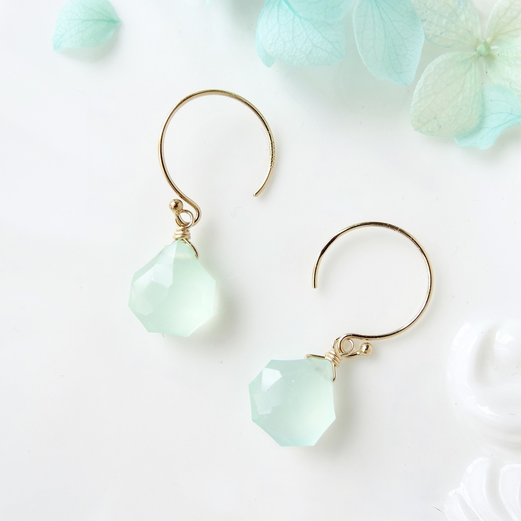 グリーンオニキス＆14KGFピアス・若草色の星