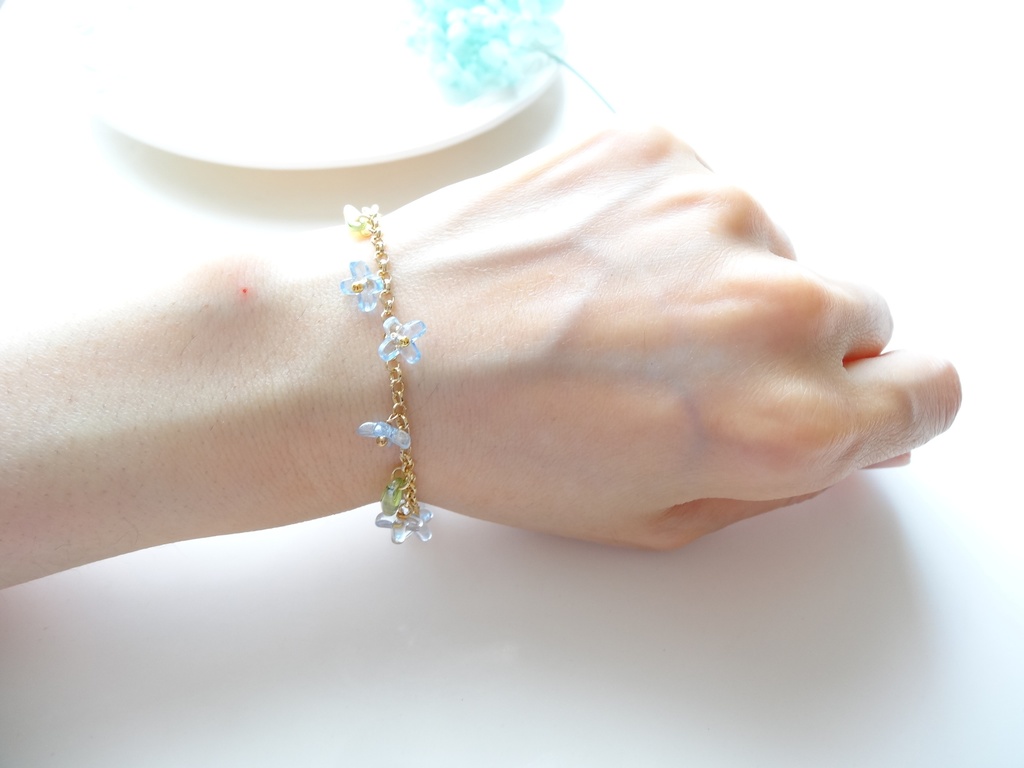 わすれな草・花冠のブレスレット