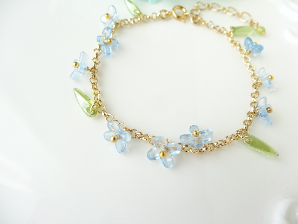 わすれな草・花冠のブレスレット