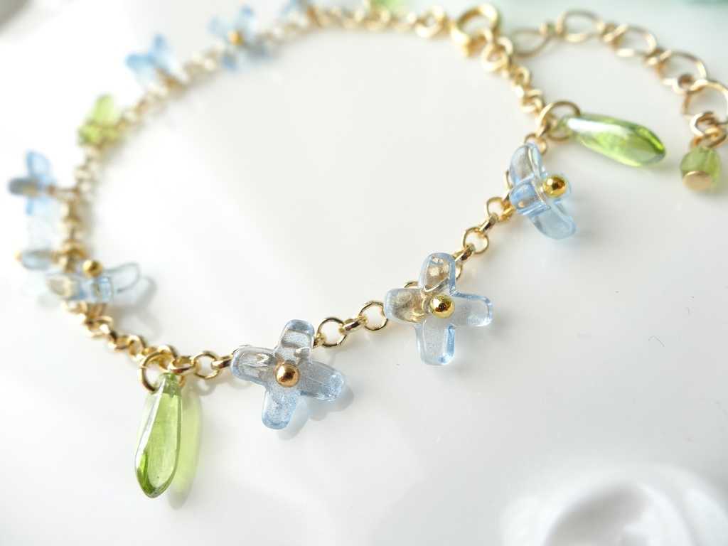 わすれな草・花冠のブレスレット