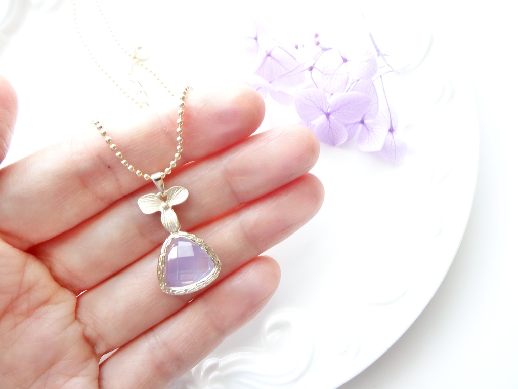 ミルキーフラワーネックレス•パープル