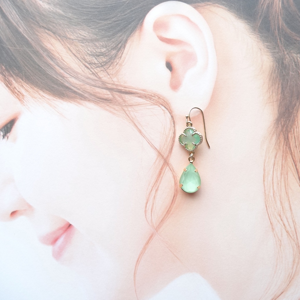 ペパーミントフラワードロップ(イヤリングOK)