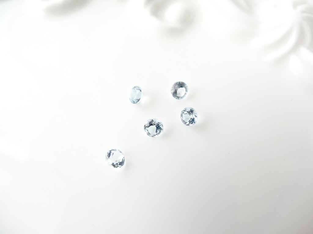 ★3mm★スカイブルートパーズ&K14gf 一粒ピアス