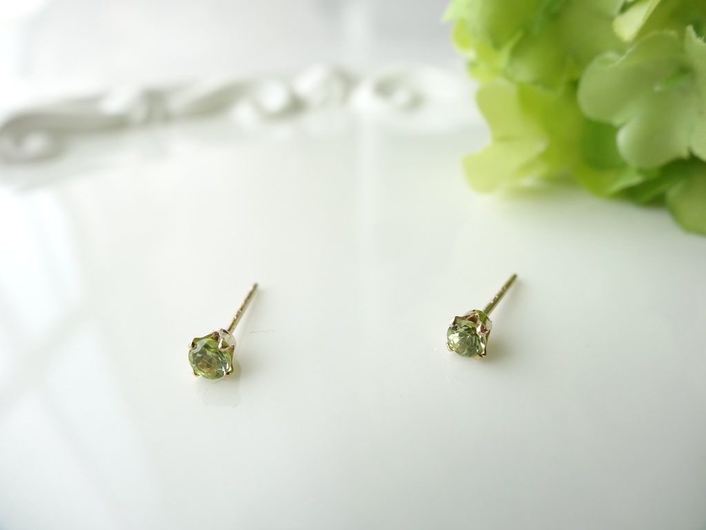 ★3mm★ペリドット&K14gf 一粒ピアス