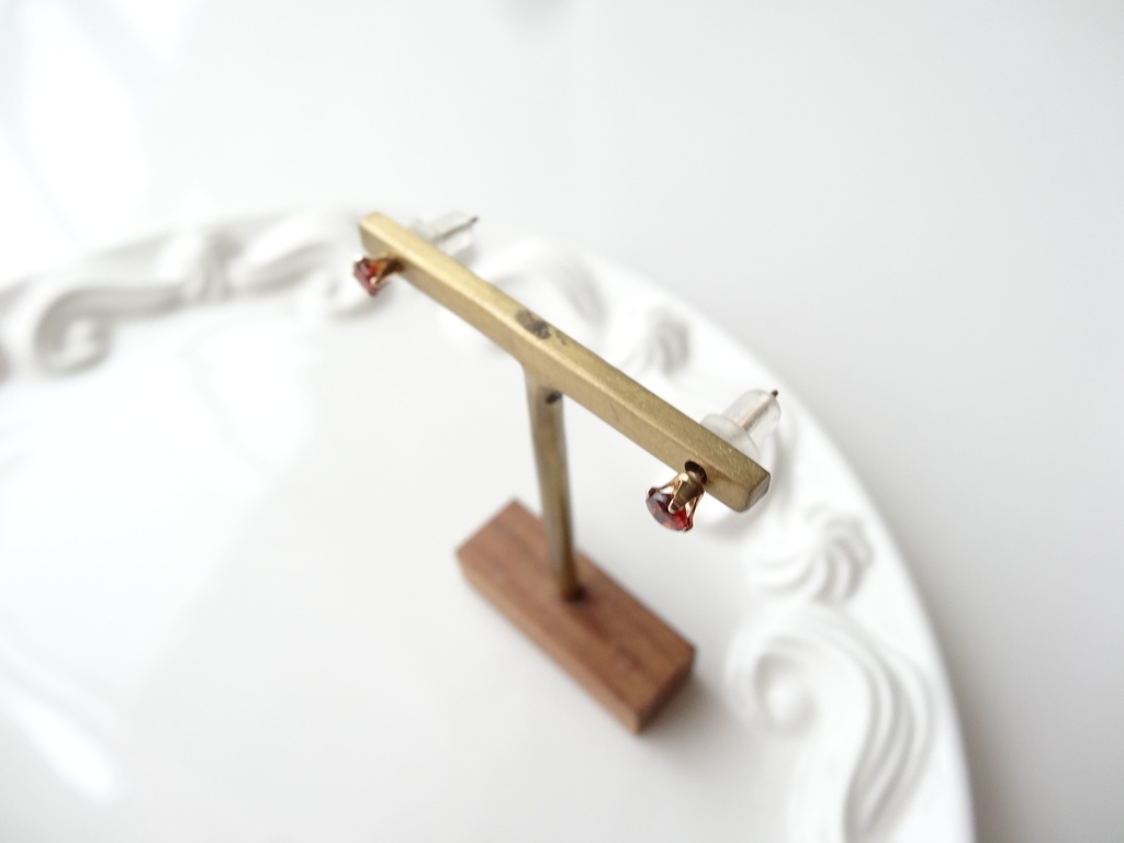 ★3mm★ガーネット&K14gf 一粒ピアス