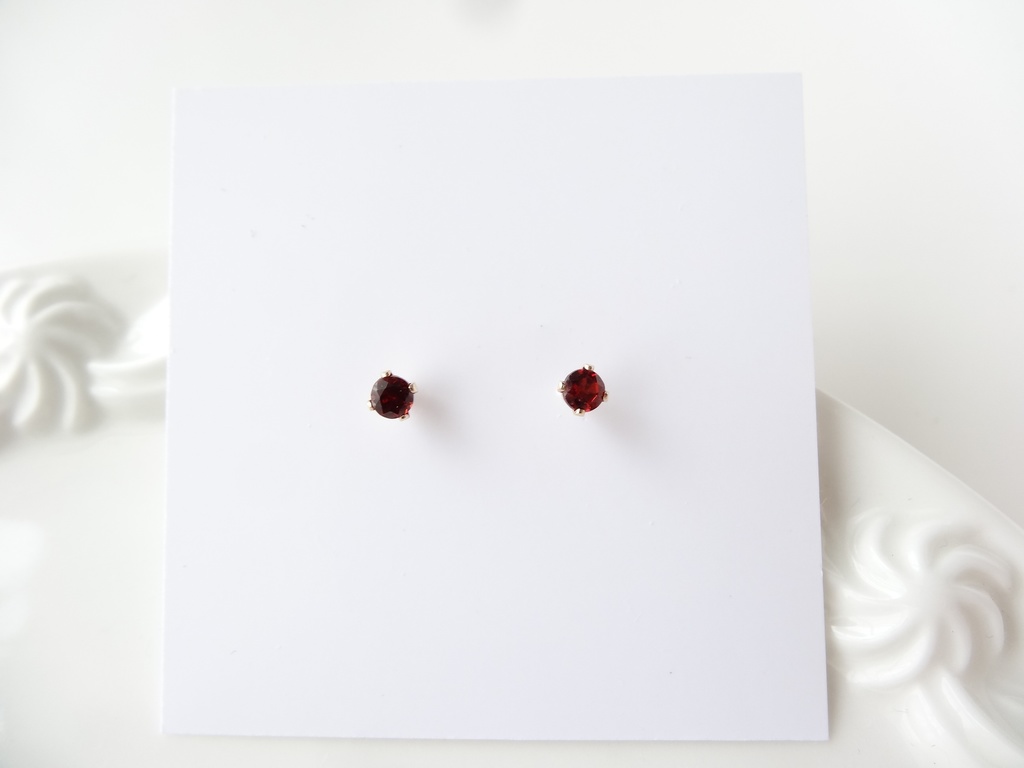 ★3mm★ガーネット&K14gf 一粒ピアス