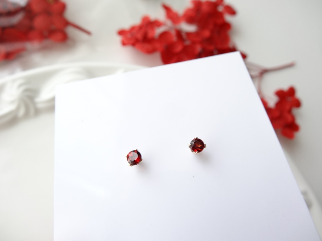 ★3mm★ガーネット&K14gf 一粒ピアス