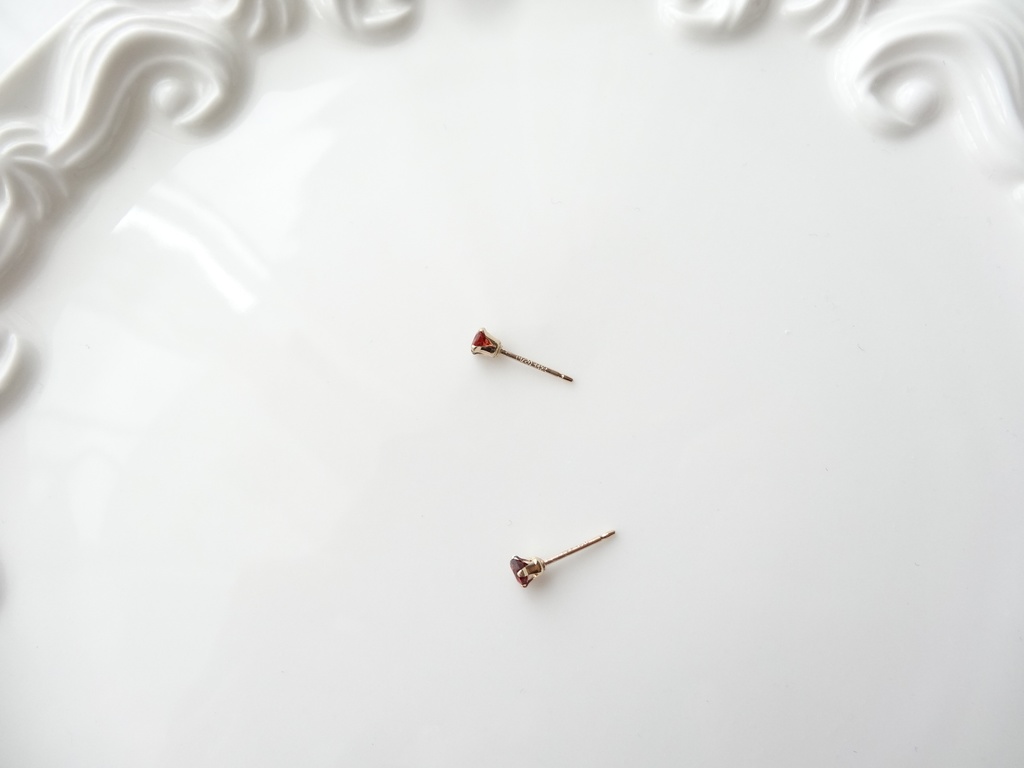 ★3mm★ガーネット&K14gf 一粒ピアス