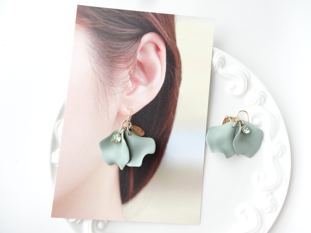 ローズポプリ・グレイッシュグリーン(イヤリングOK)