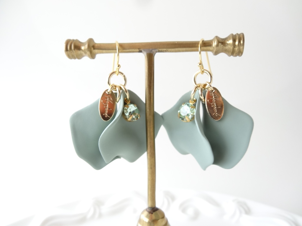 ローズポプリ・グレイッシュグリーン(イヤリングOK)