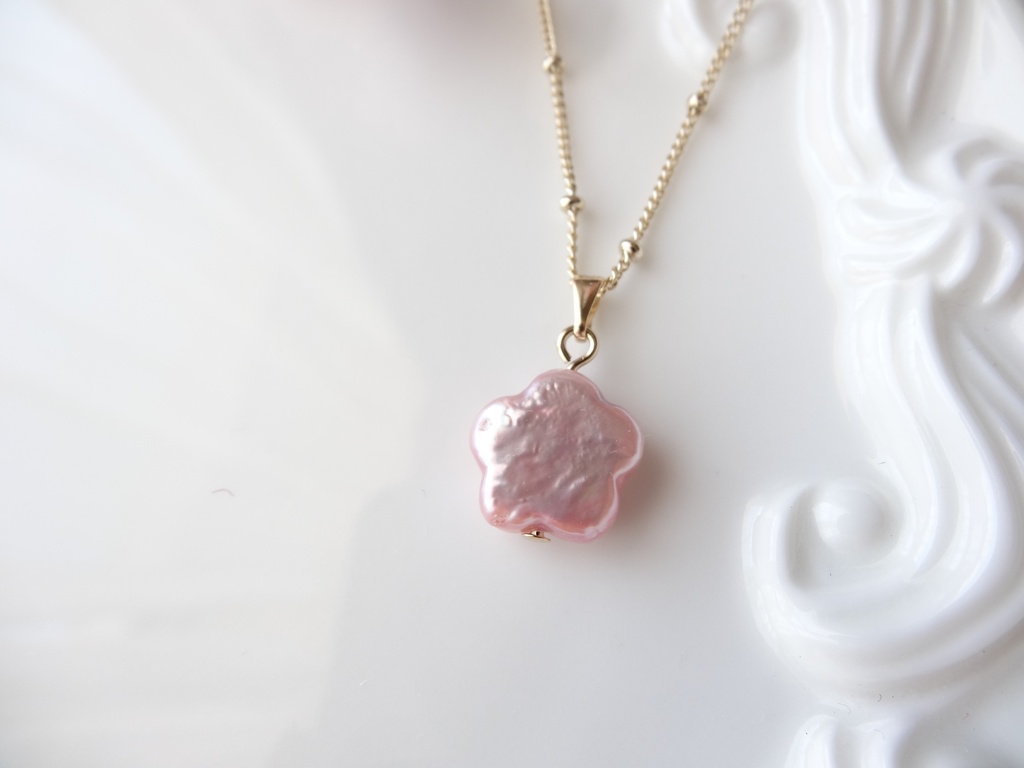 淡水パールのピンクフラワー・ネックレス