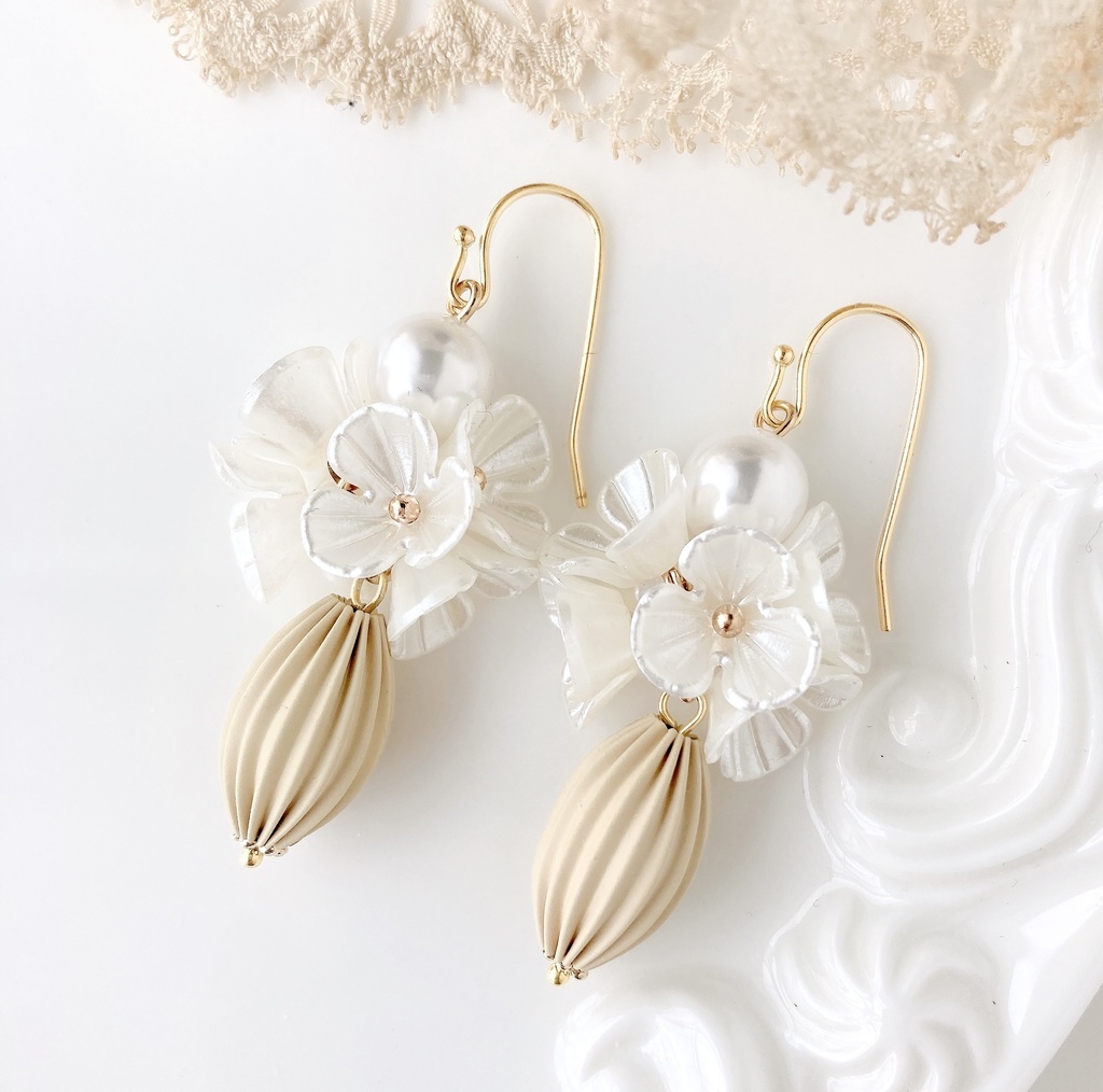 フラワーミルクティー