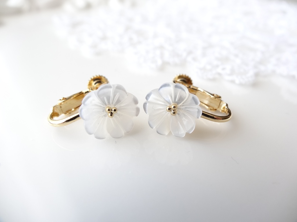 白蝶貝イヤリング・桜