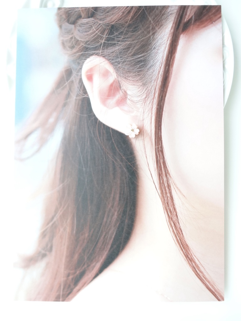 ピンクシェル&チタン ピンクの桜ピアス