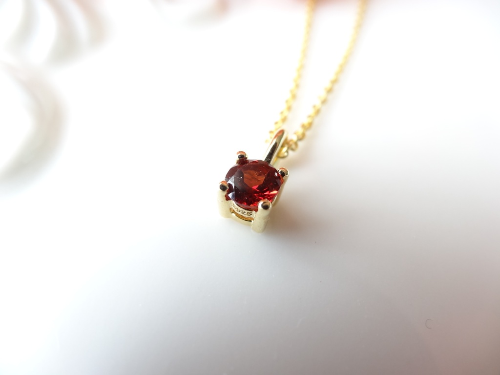 ガーネット&silver925/K18GP・リトルスター・ヴェルメイユ仕立て