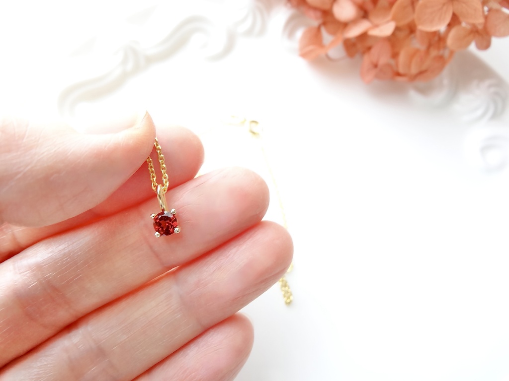 ガーネット&silver925/K18GP・リトルスター・ヴェルメイユ仕立て