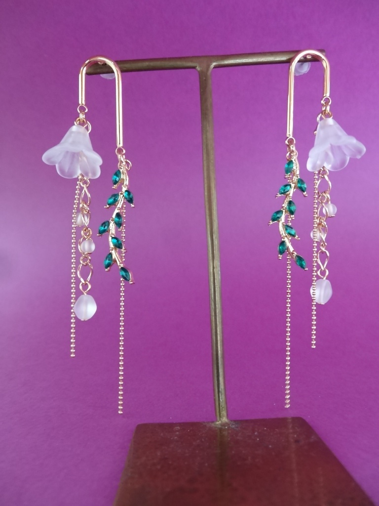 リリーレイン•ロングピアス