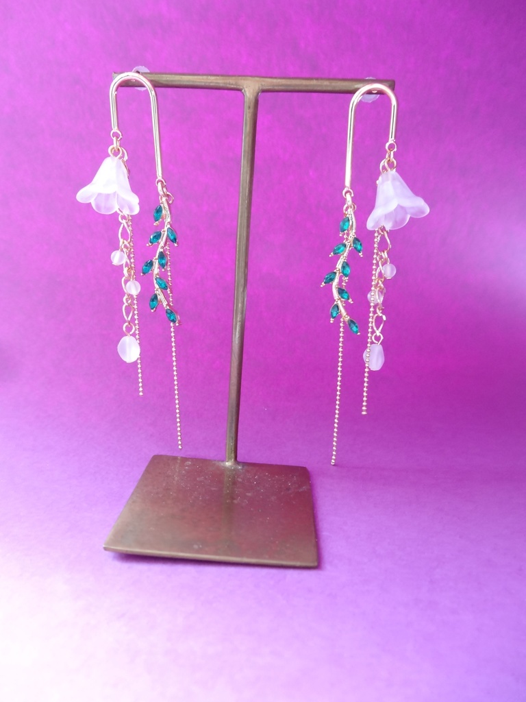 リリーレイン•ロングピアス