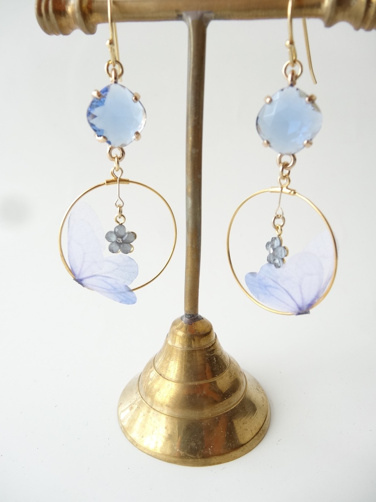 パピヨンロンド・タンザナイトブルー(イヤリングOK)