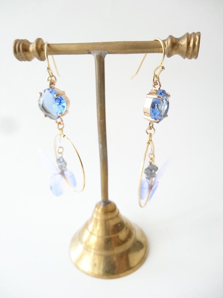 パピヨンロンド・タンザナイトブルー(イヤリングOK)