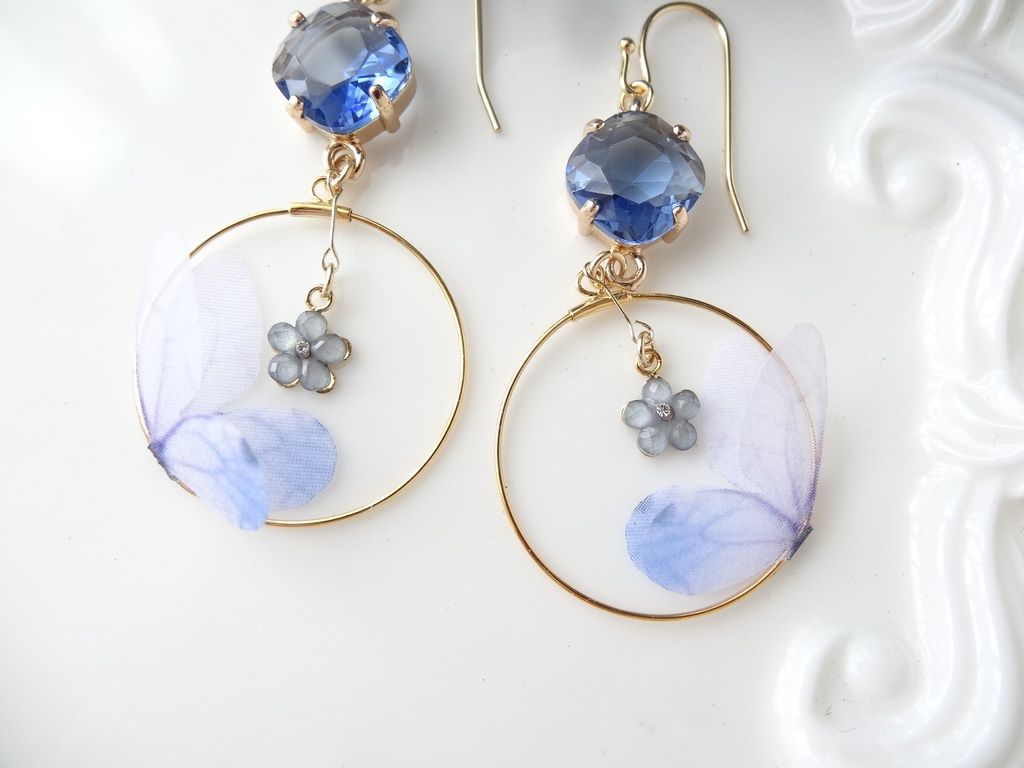 パピヨンロンド・タンザナイトブルー(イヤリングOK)