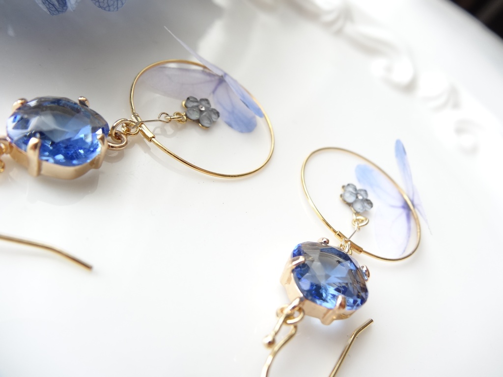 パピヨンロンド・タンザナイトブルー(イヤリングOK)