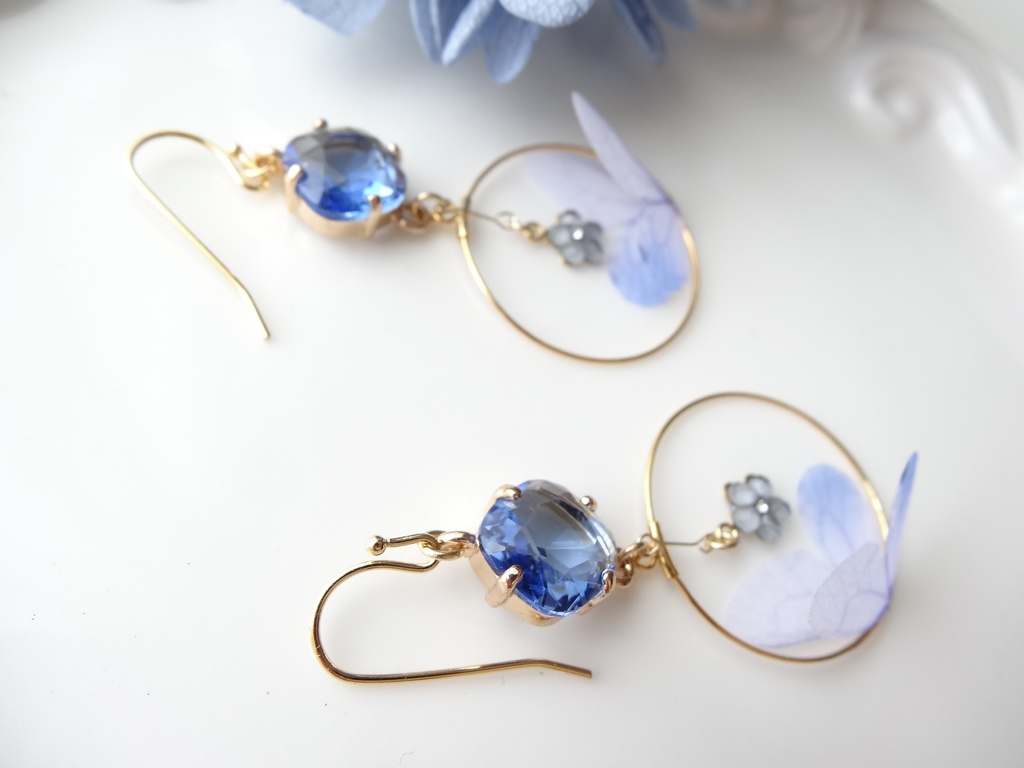 パピヨンロンド・タンザナイトブルー(イヤリングOK)