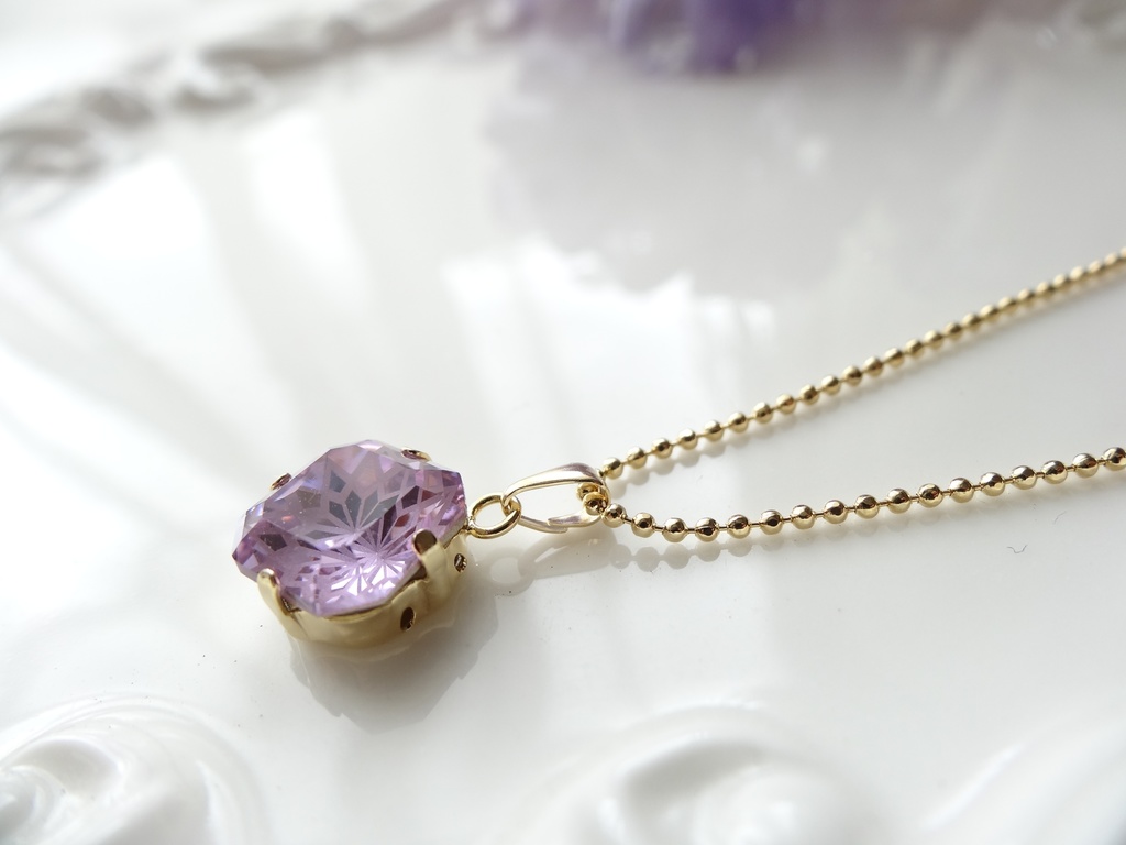 カテドラル ウィンドウ ・すみれ色