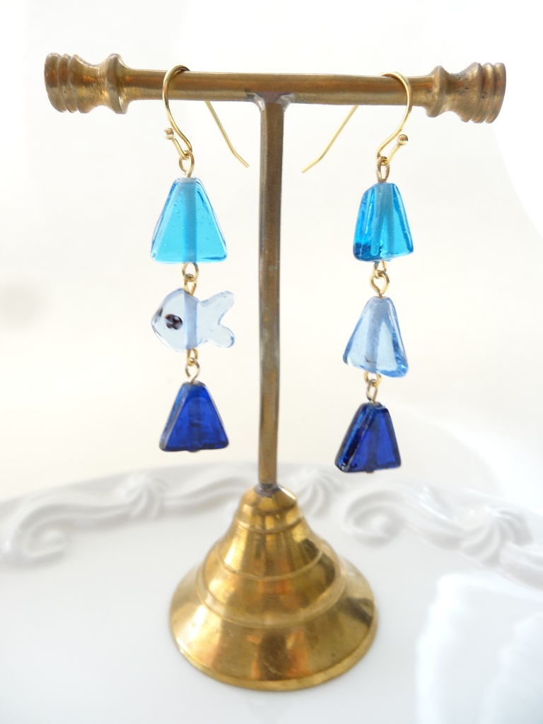 金魚さがし *ブルー*・ピアス(イヤリングOK)