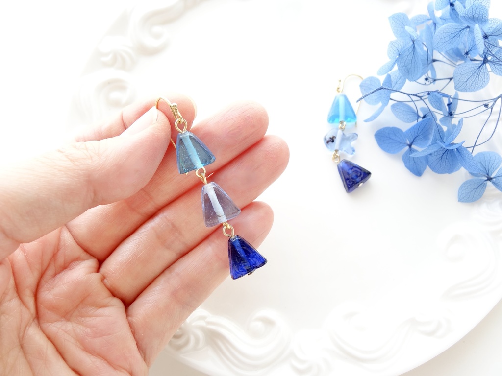 金魚さがし *ブルー*・ピアス(イヤリングOK)