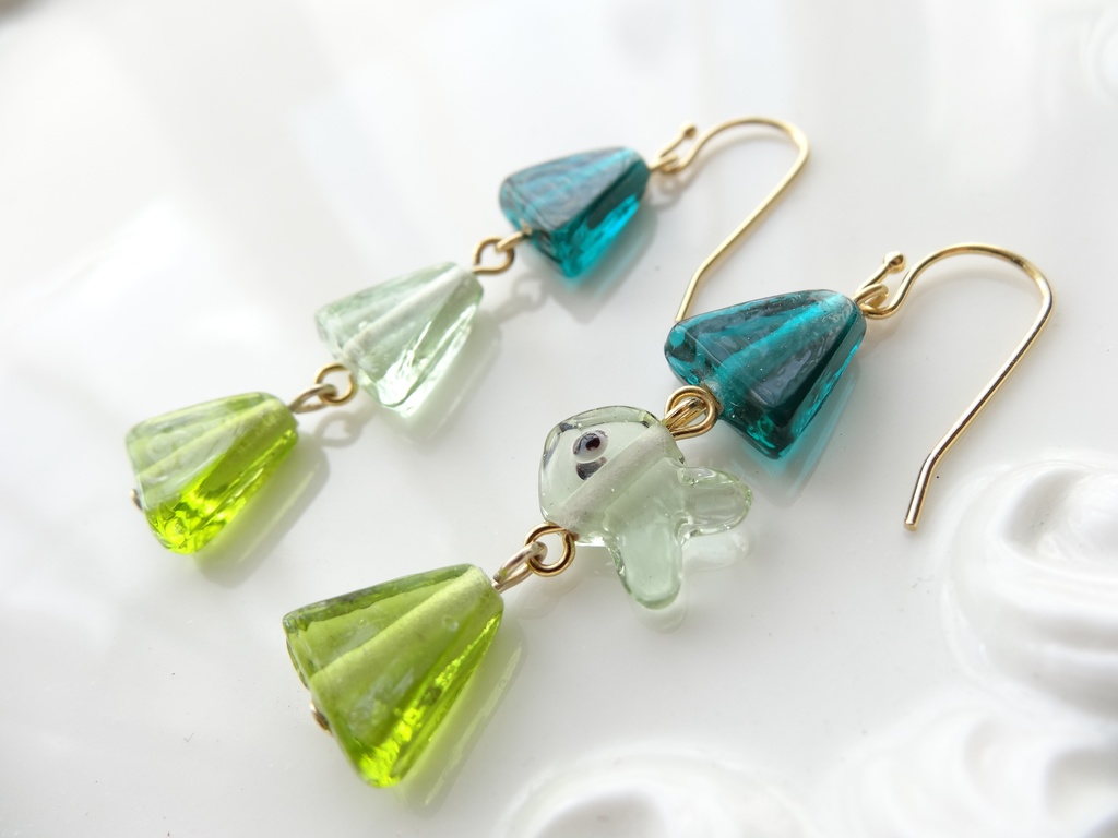 金魚さがし *グリーン*・ピアス(イヤリングOK)