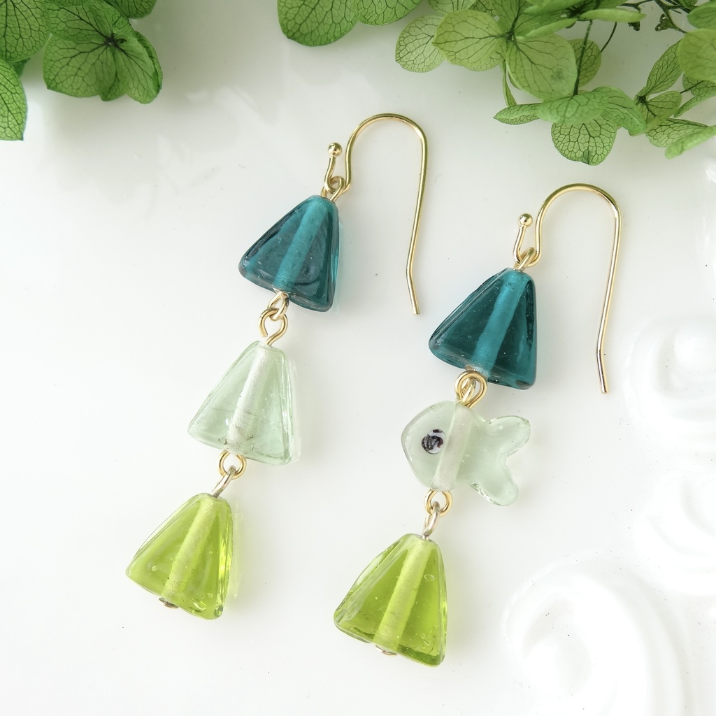 金魚さがし *グリーン*・ピアス(イヤリングOK)