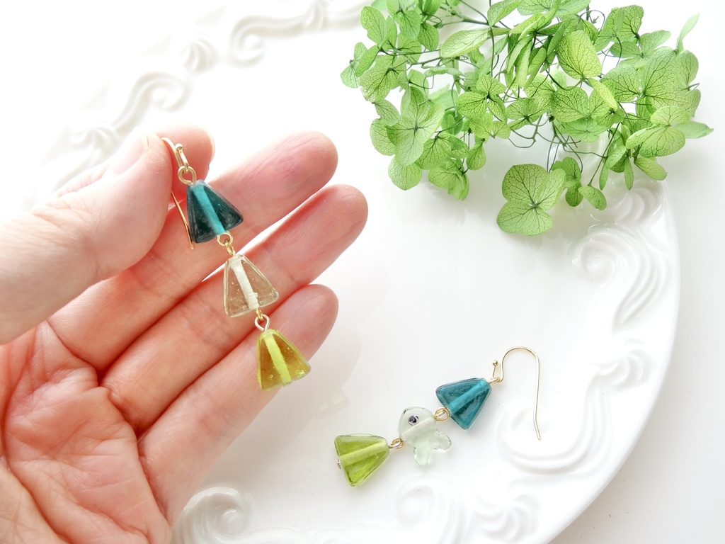 金魚さがし *グリーン*・ピアス(イヤリングOK)