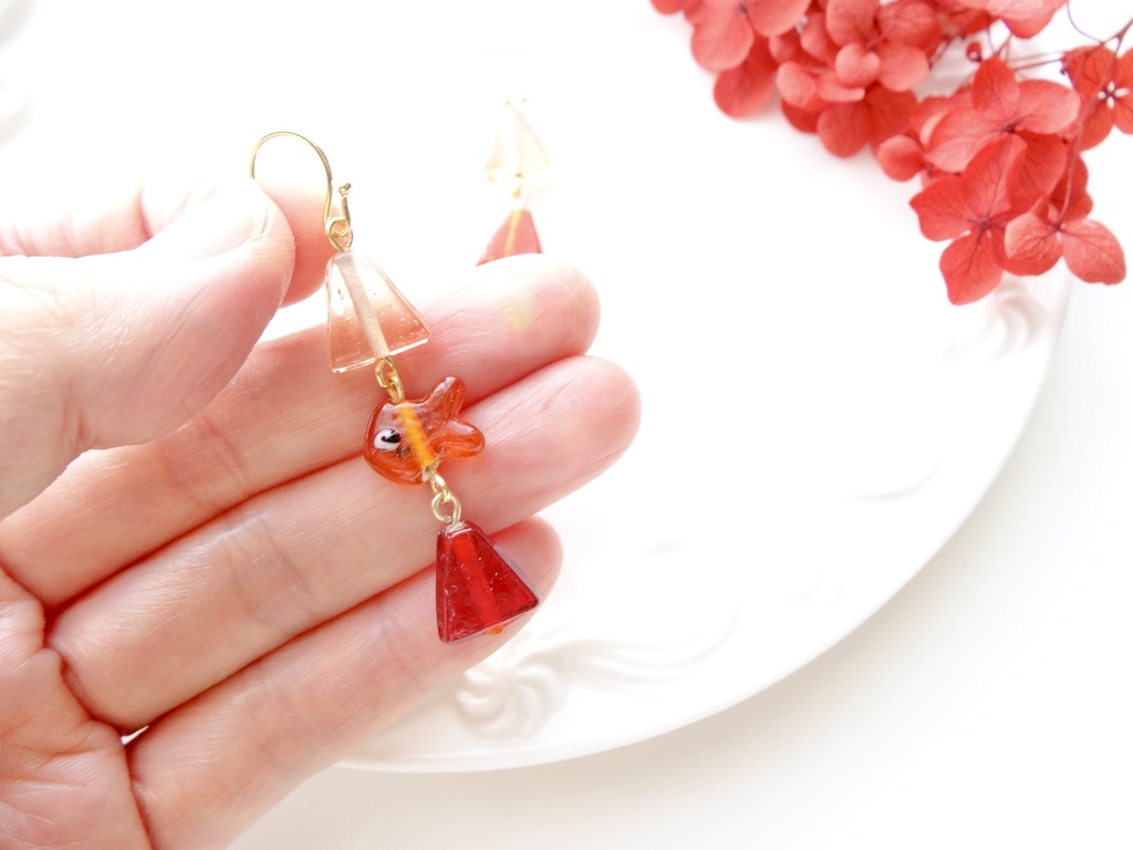 金魚さがし *レッド*・ピアス(イヤリングOK)