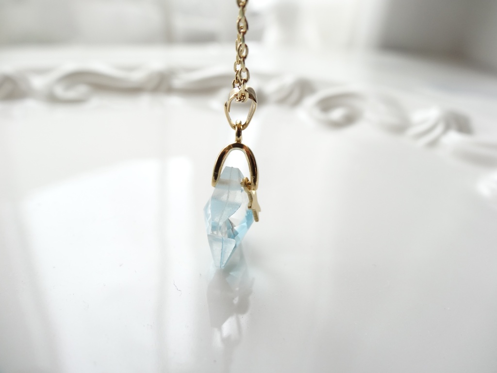 サイダー色ガラスの星ネックレス