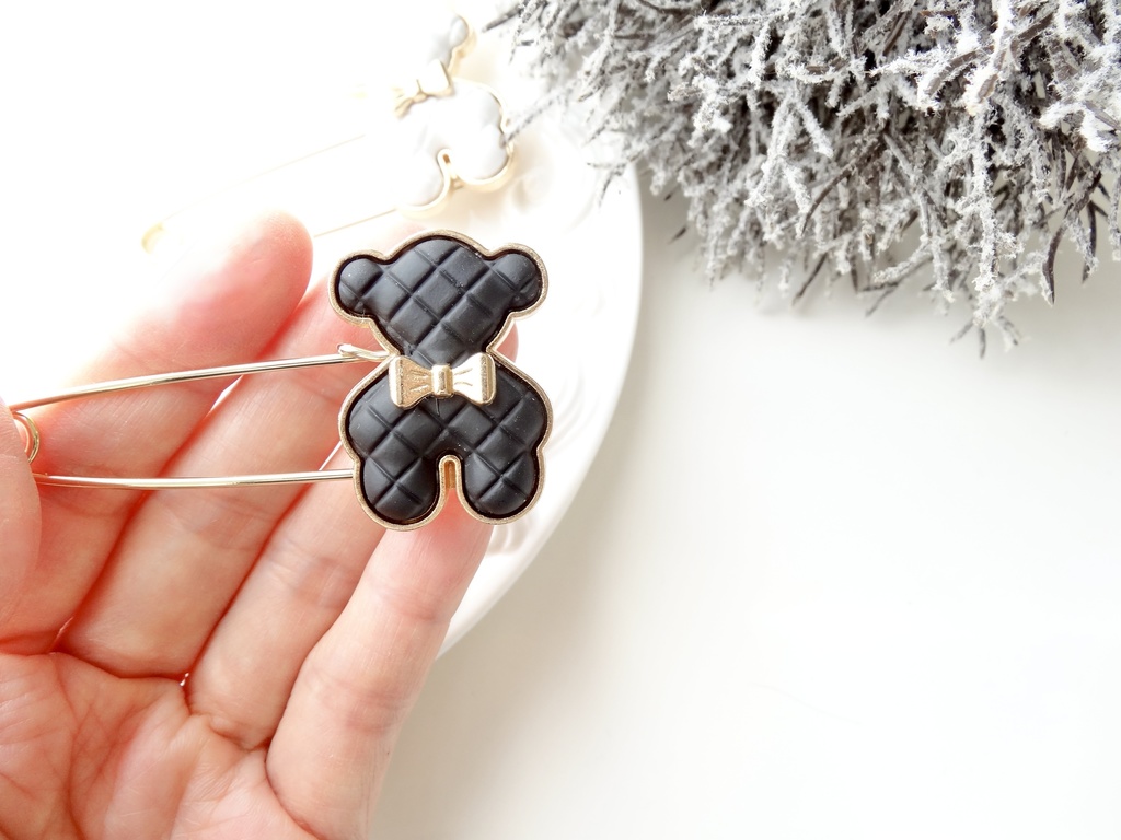 再販*キルティングベアのストールピン