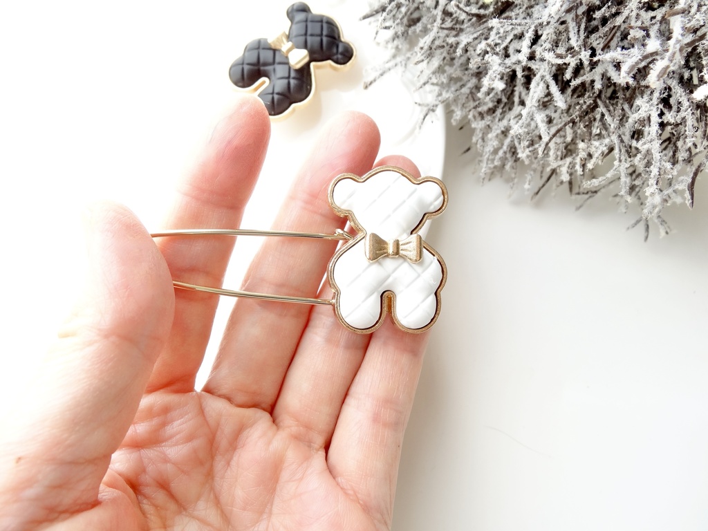 再販*キルティングベアのストールピン