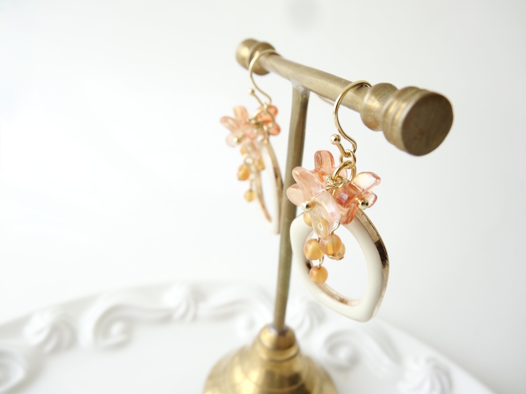 金木犀のフープピアスB(イヤリングOK)