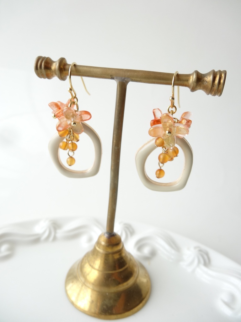 金木犀のフープピアスB(イヤリングOK)