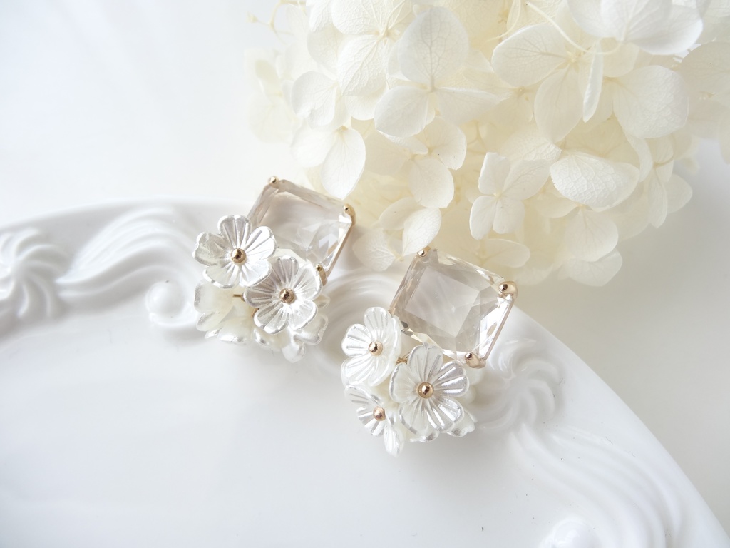 シルバー925ポスト・スクエアフラワー