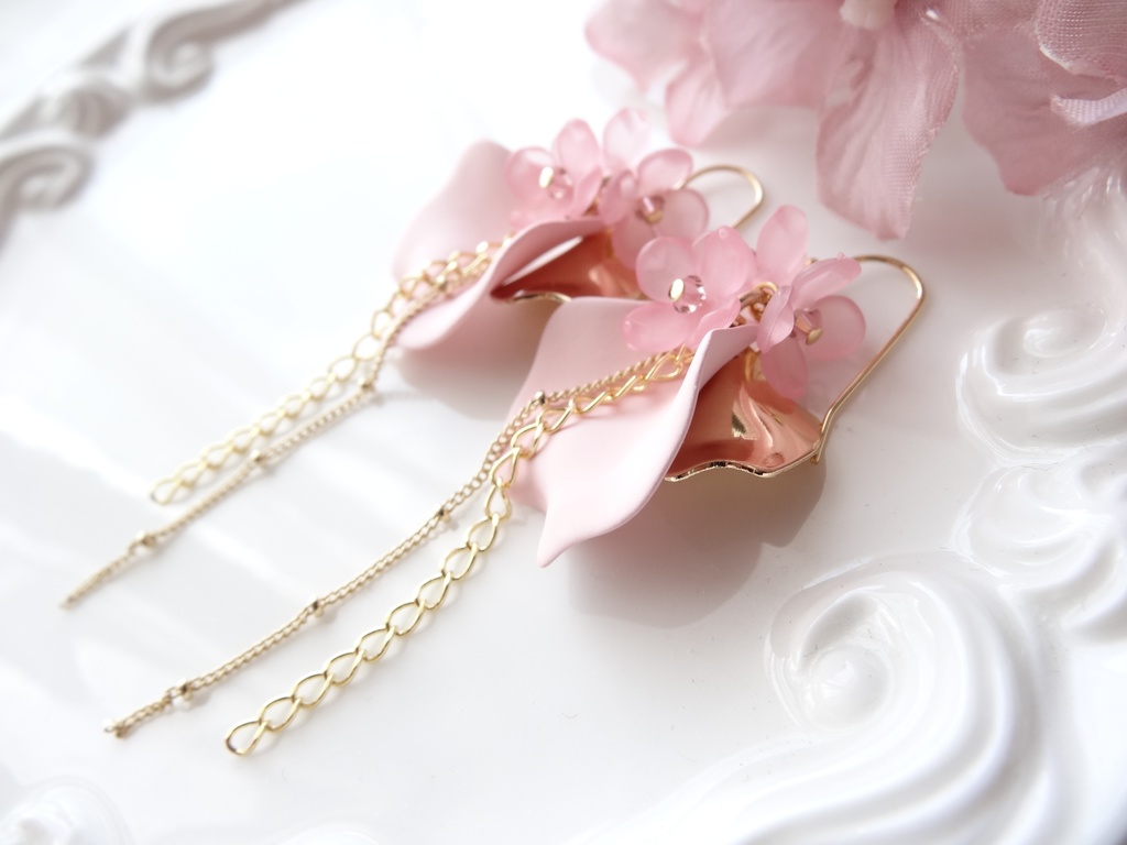 ペタルシャワー ピンク(イヤリングOK)