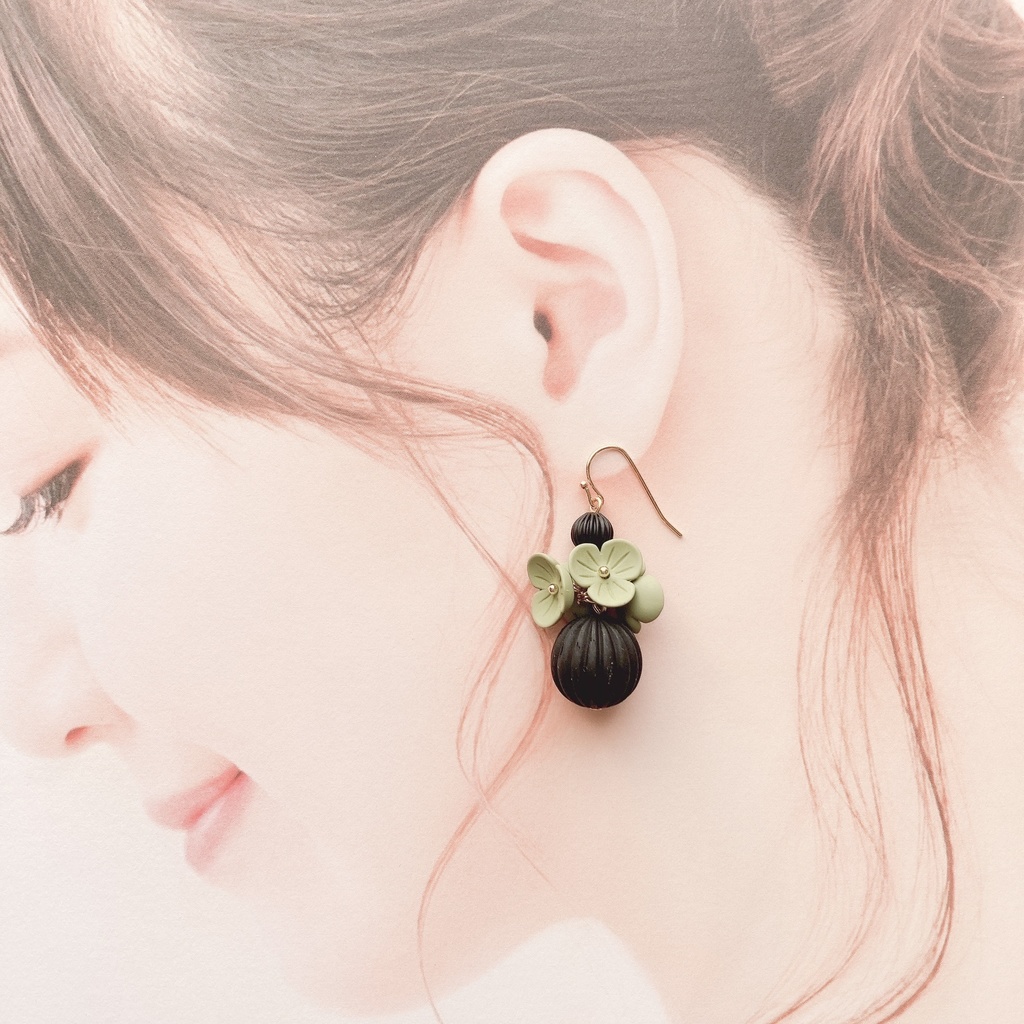 ストライプボール ピアス(イヤリングOK)