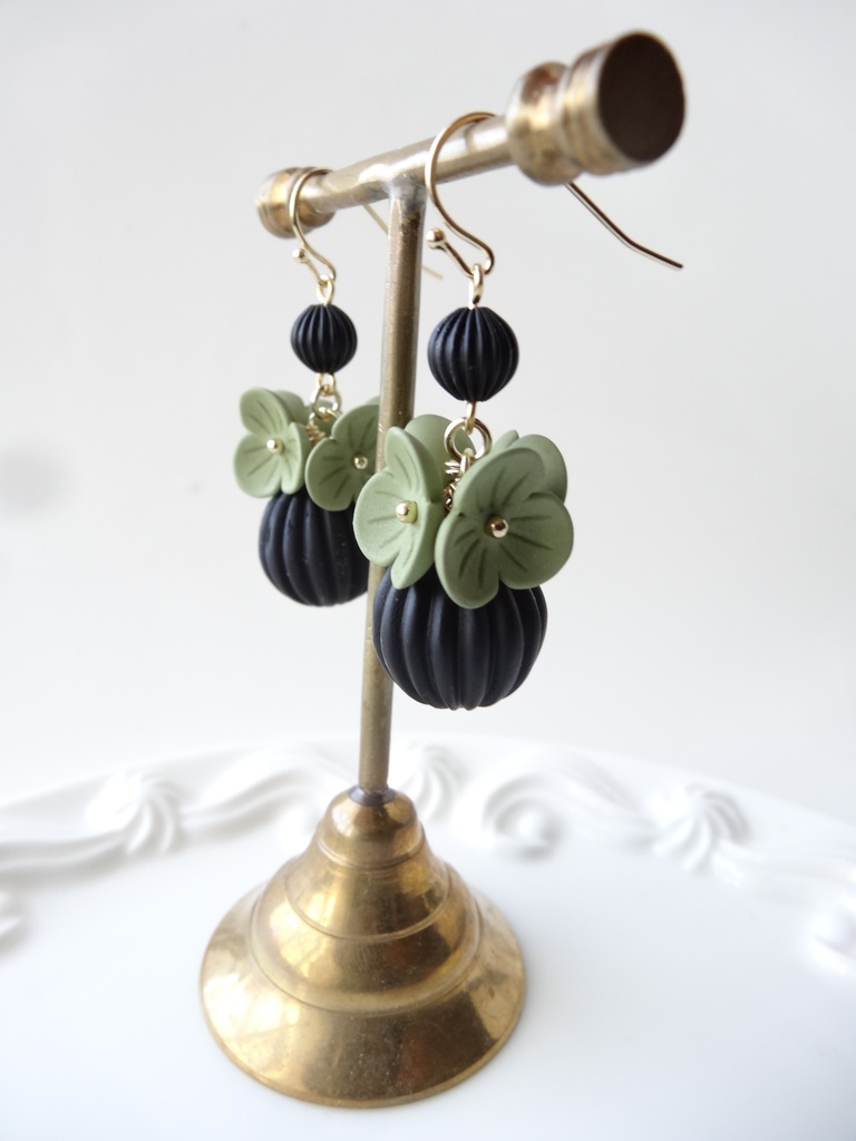 ストライプボール ピアス(イヤリングOK)